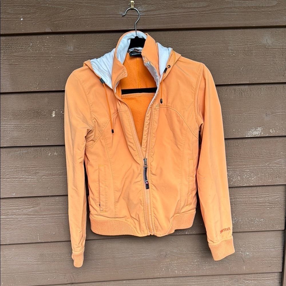 Marmot women’s orange jacket white lining size XS
